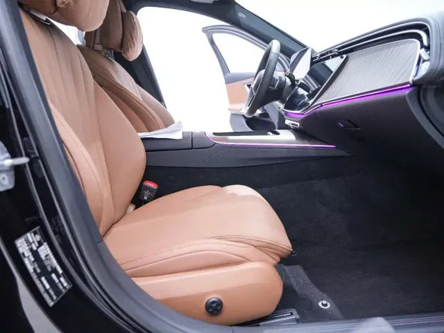 Mercedes-Benz E-Class — Фото автомобиля 25