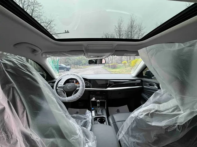 Volkswagen Passat — Фото автомобиля 10
