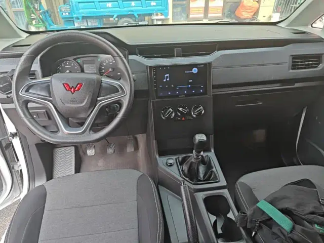 Wuling Zhengcheng — Фото автомобиля 9