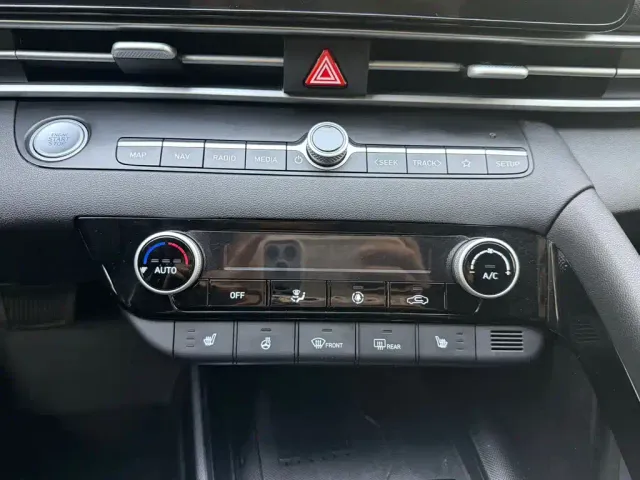Hyundai Elantra — Фото автомобиля 10