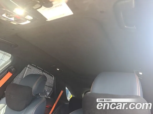 Genesis GV70 — Фото автомобиля 12