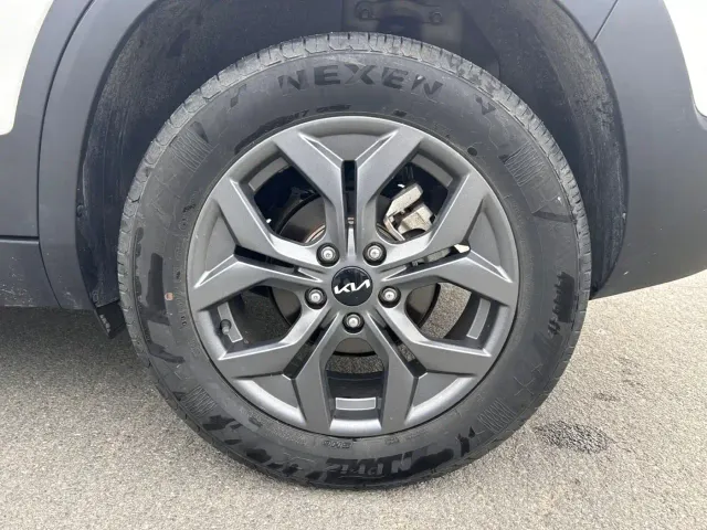 Kia Seltos — Фото автомобиля 9