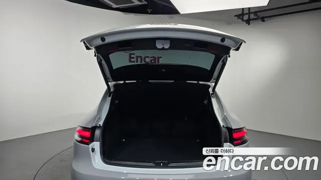 Porsche Macan — Фото автомобиля 20