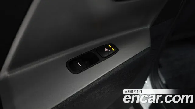 Kia Niro — Фото автомобиля 17