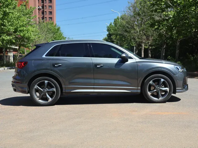 Audi Q3 — Фото автомобиля 4