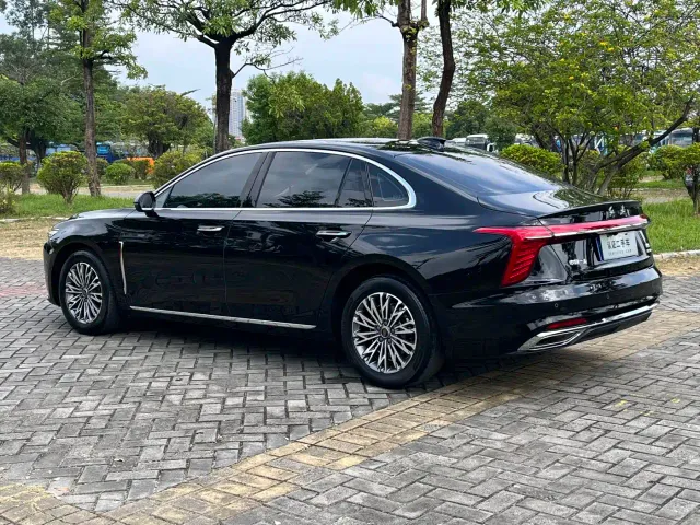 Hongqi H5 — Фото автомобиля 4