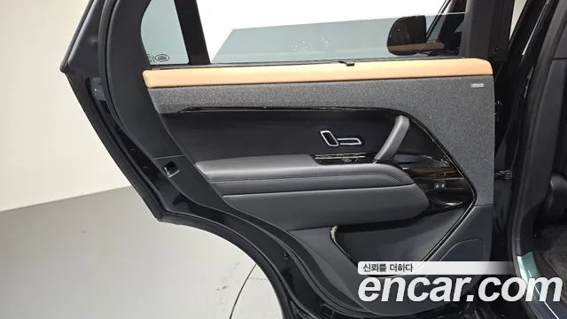 Land Rover Range Rover Sport — Фото автомобиля 7
