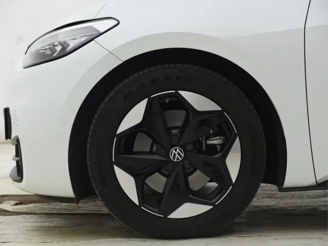 Volkswagen ID.3 — Фото автомобиля 6