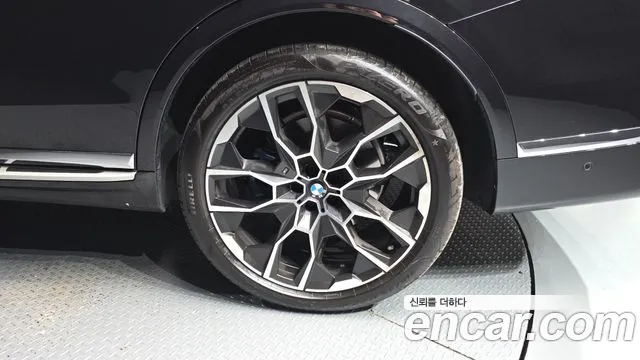 BMW X7 — Фото автомобиля 19