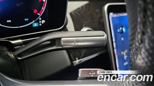 Mercedes-Benz S-Class — Фото автомобиля 8