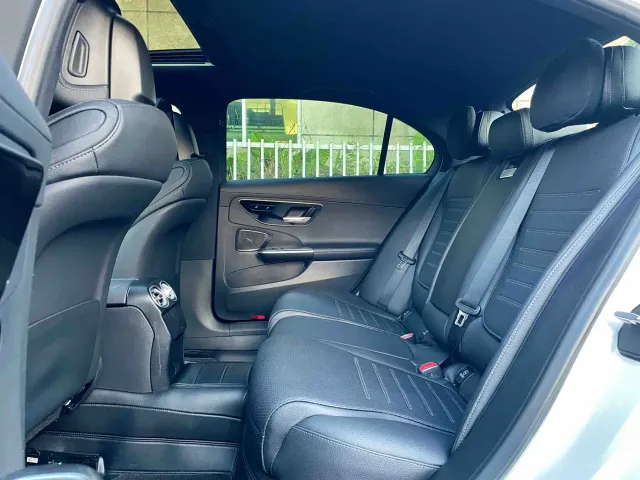 Mercedes-Benz C-Class — Фото автомобиля 6