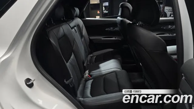 Genesis GV70 — Фото автомобиля 12