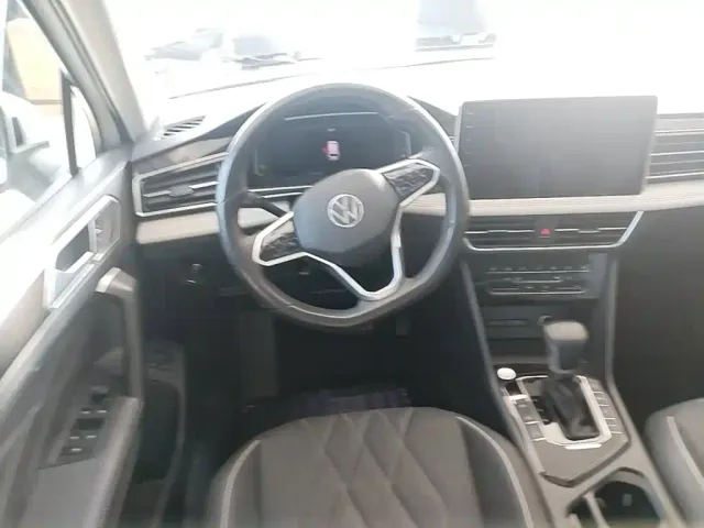 Volkswagen Tiguan L PHEV — Фото автомобиля 10
