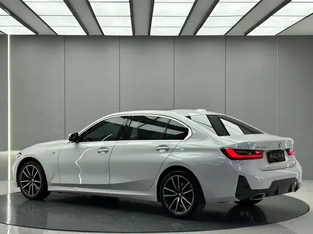 BMW 3 Series — Фото автомобиля 3