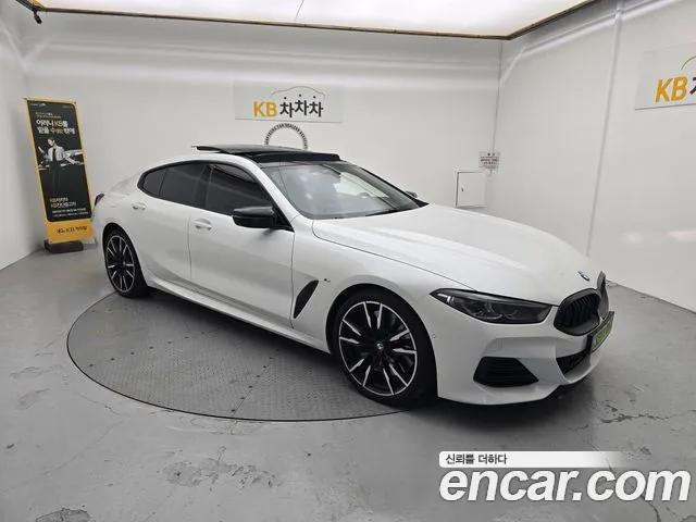 BMW 8 Series G15 — Фото автомобиля 4
