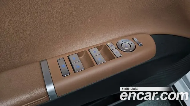 Hyundai Grandeur Grandeur (GN7) 2.5 Бензин 2WD — Фото автомобиля 4