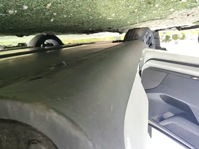 Tesla Model Y — Фото автомобиля 21