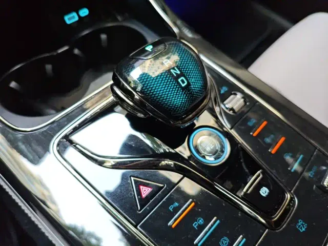 BYD Han — Фото автомобиля 10