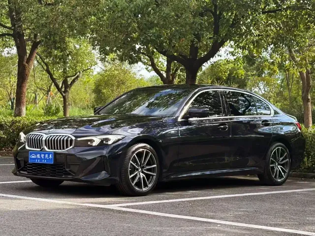 Фотография автомобиля — BMW 3 Series