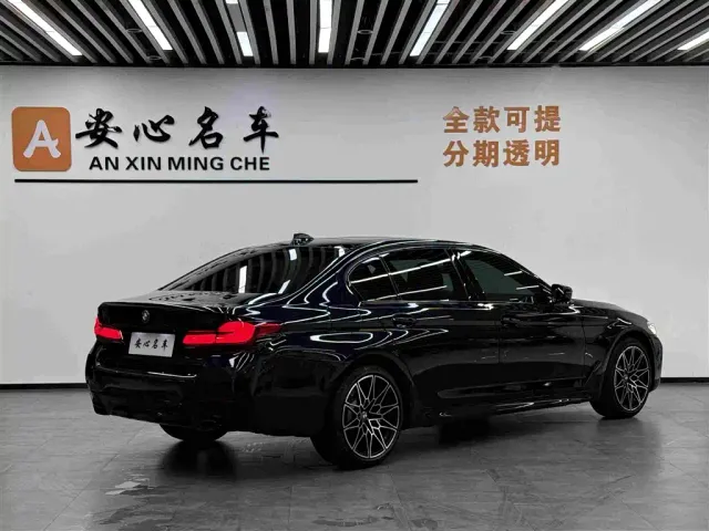 BMW 5 Series — Фото автомобиля 3