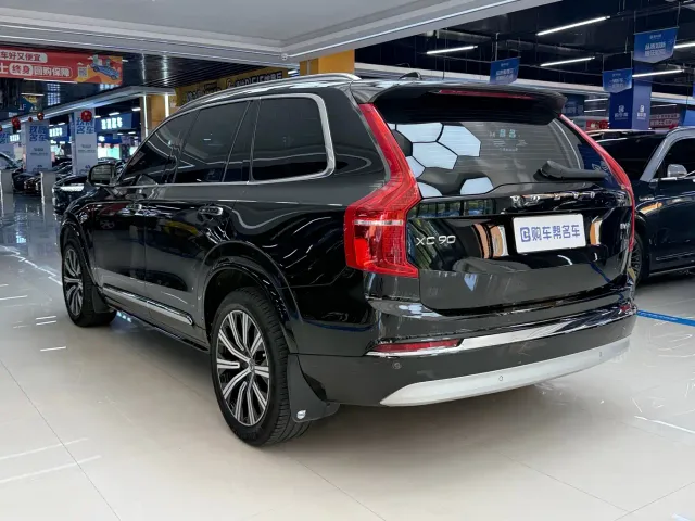 Volvo XC90 — Фото автомобиля 16