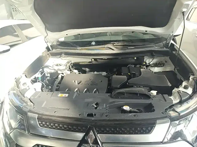 Mitsubishi Outlander — Фото автомобиля 19