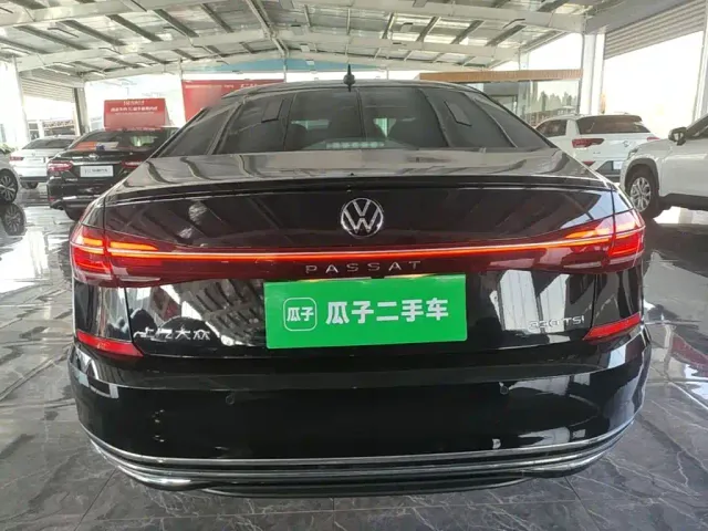 Volkswagen Passat — Фото автомобиля 5