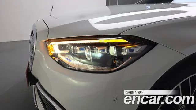 Mercedes-Benz S-Class — Фото автомобиля 18