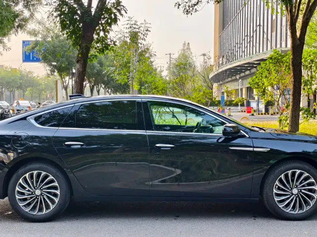 Buick LaCrosse — Фото автомобиля 7
