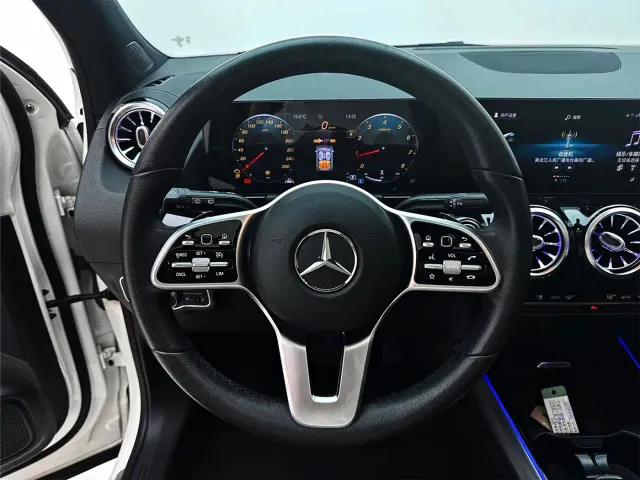 Mercedes-Benz GLA-Class — Фото автомобиля 15