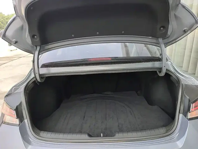 Hyundai Elantra — Фото автомобиля 18