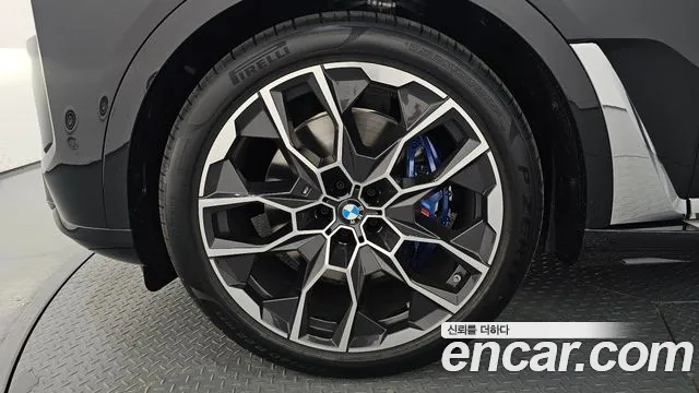 BMW X7 — Фото автомобиля 4