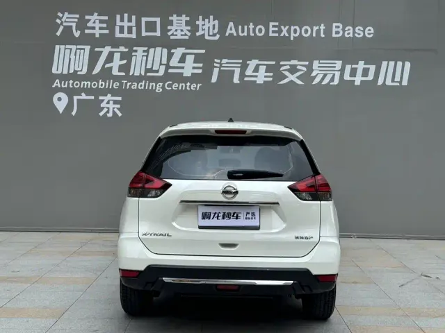 Nissan X-Trail — Фото автомобиля 4