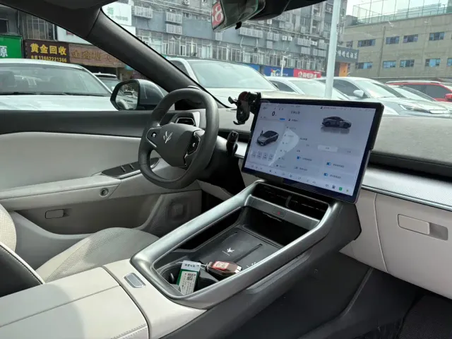 Arcfox Alpha S5 — Фото автомобиля 9