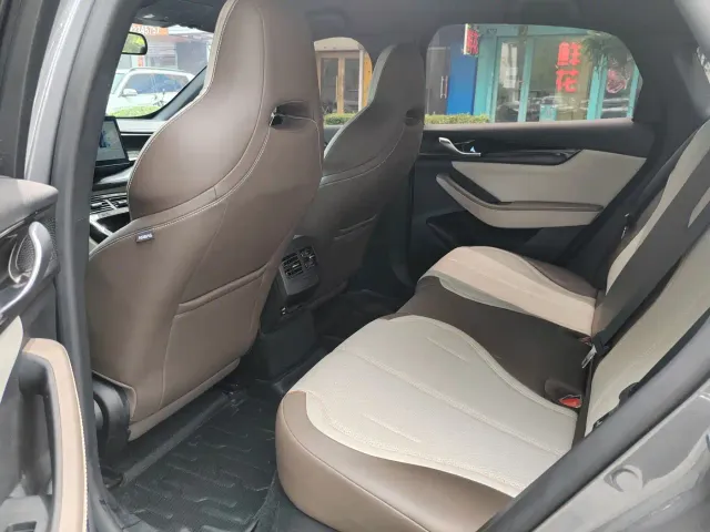 BYD Qin PLUS — Фото автомобиля 9