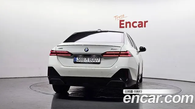 BMW 5-Series 5 серия (G60) 530i xDrive M Sport Pro Special Edition — Фото автомобиля 4