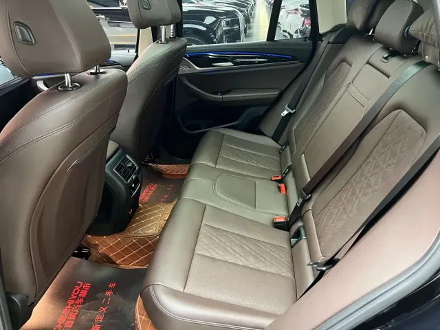 BMW X3 — Фото автомобиля 10