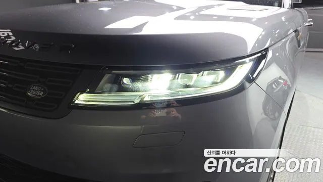 Land Rover Range Rover Sport — Фото автомобиля 16