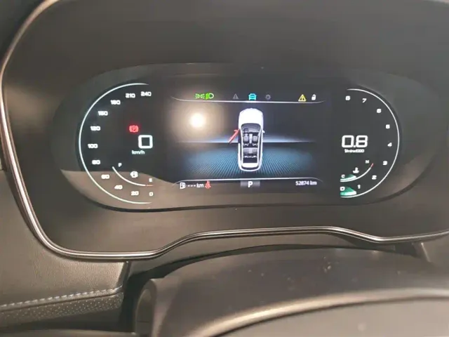 Roewe RX5 — Фото автомобиля 11