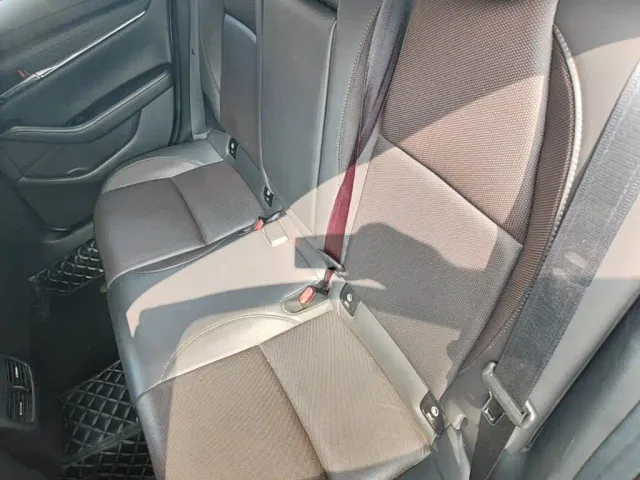 Mazda Axela — Фото автомобиля 16