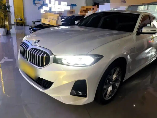 Фотография автомобиля — BMW i3