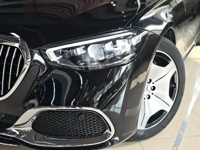 Mercedes-Benz Maybach S-Class — Фото автомобиля 11