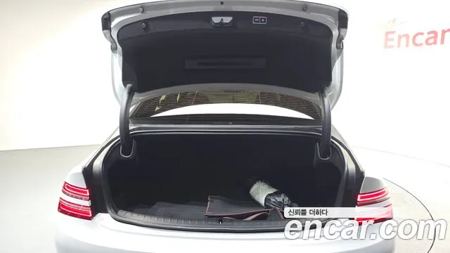 Genesis G80 Бензин 2.5 турбо AWD — Фото автомобиля 17