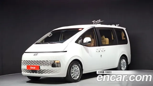 Фотография автомобиля — Hyundai Staria