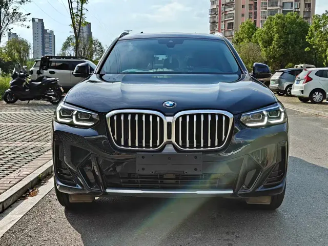 BMW X3 — Фото автомобиля 2