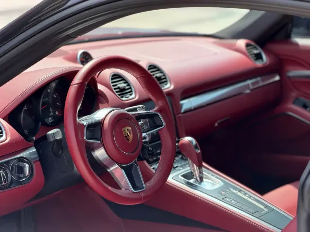Porsche 718 — Фото автомобиля 13