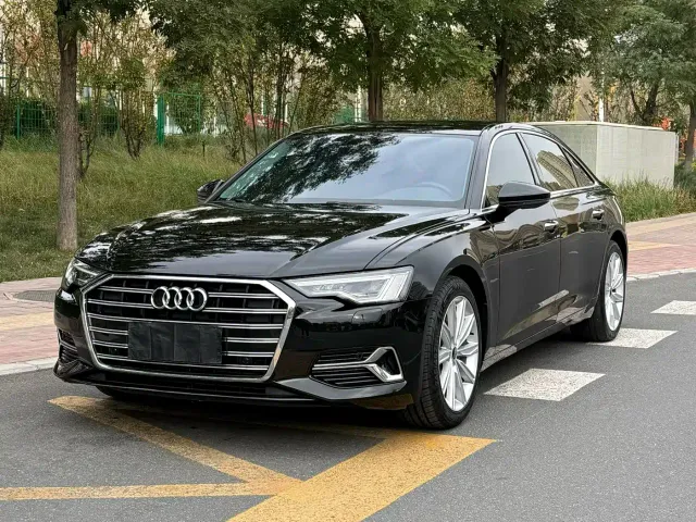 Фотография автомобиля — Audi A6L