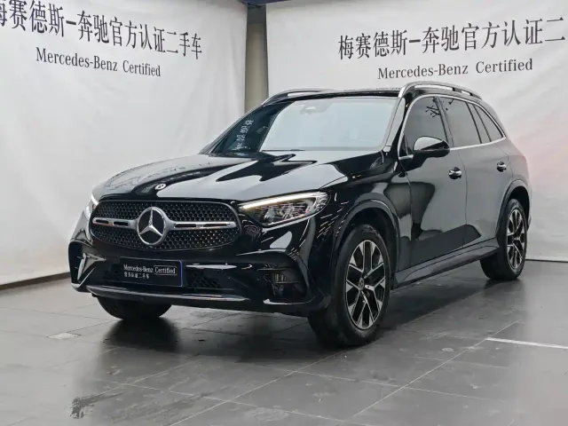 Фотография автомобиля — Mercedes-Benz GLC-Class