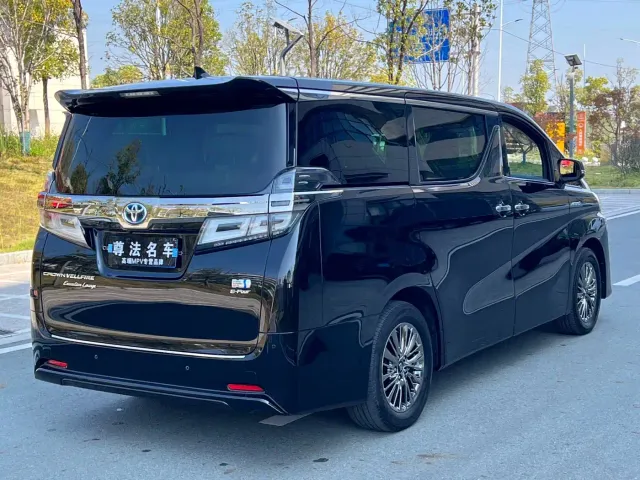 Toyota Vellfire — Фото автомобиля 4