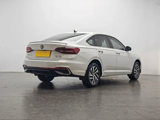 Volkswagen Lavida — Фото автомобиля 3
